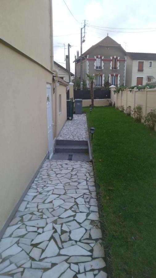 Joli Appartement De Vacances Écouen Exterior foto